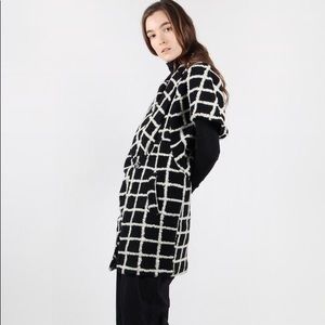 Kurt Lyle checkered short sleeve coat